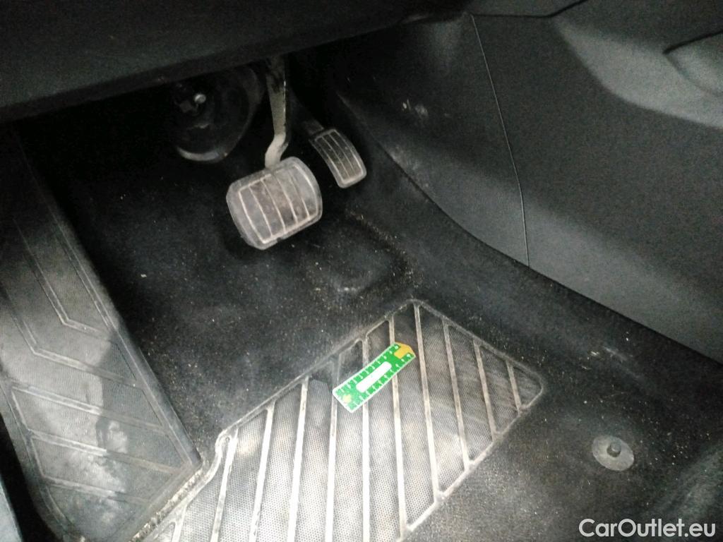  Peugeot  5008  Active Business 1.2 PureTech 130CV BVA8 E6d #12