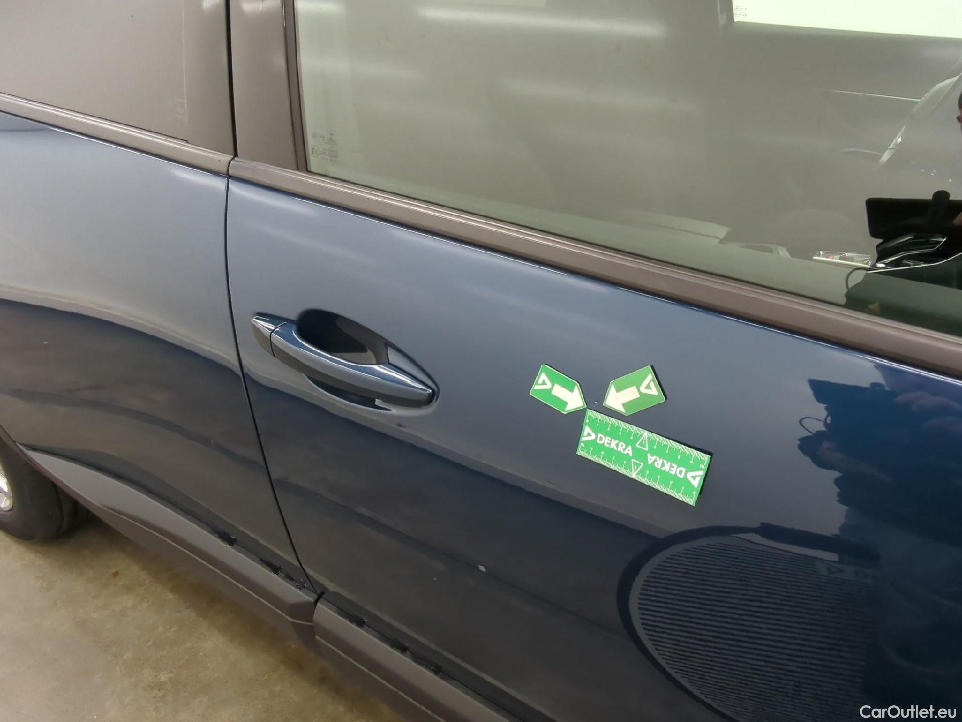  Peugeot  5008  Active Pack 1.2 PureTech 130CV BVA8 7 Sieges E6d #12