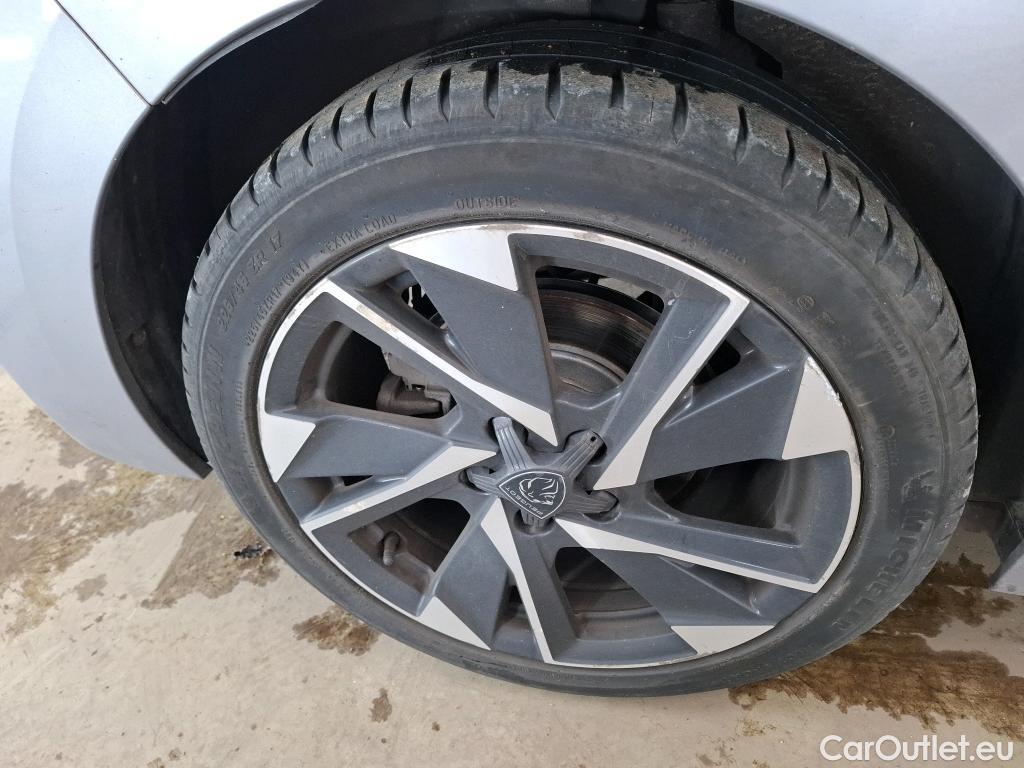  Peugeot  308  Allure Pack 1.2 PureTech 130CV BVA8 E6d #49