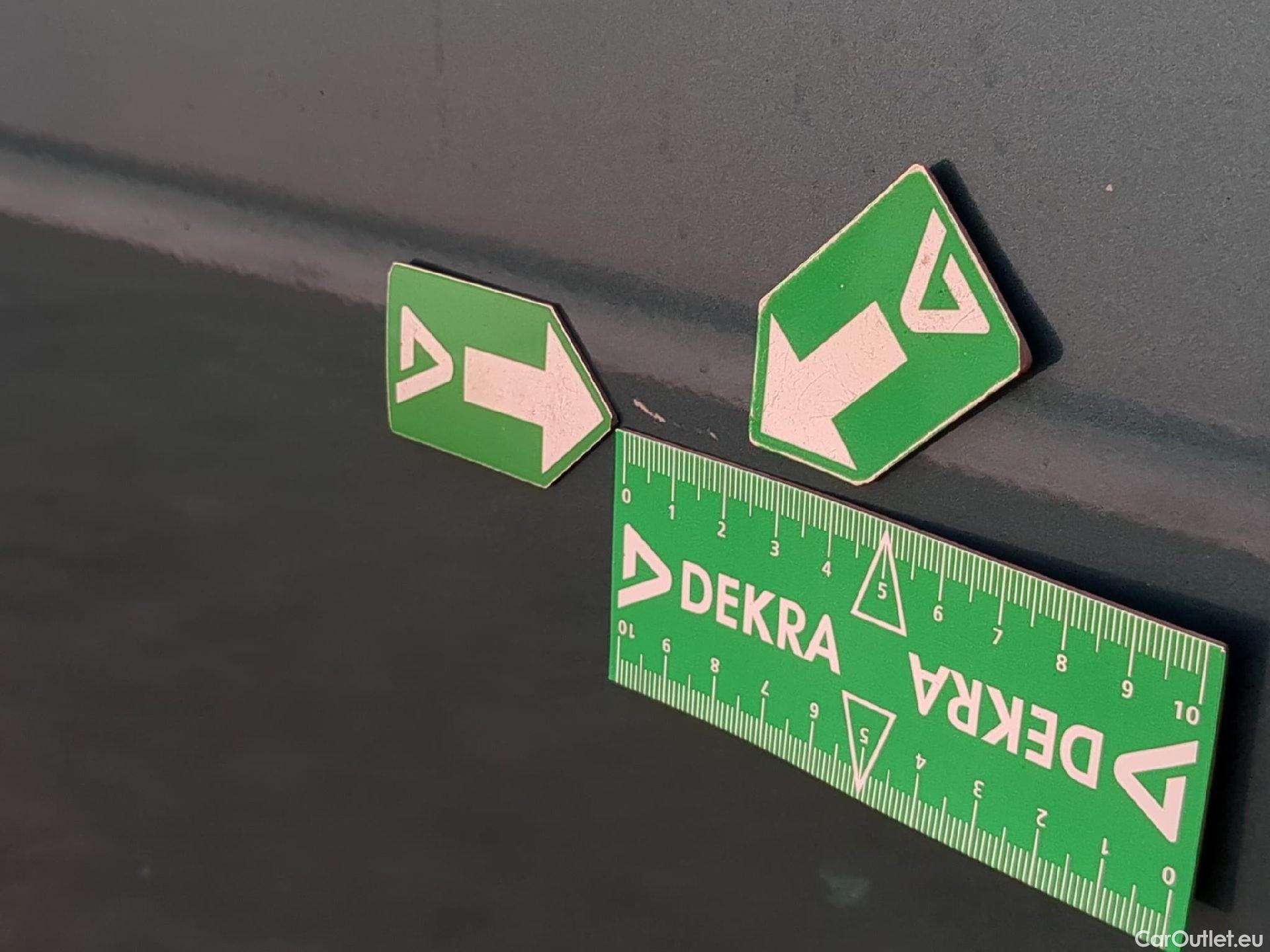  Peugeot  308 PEUGEOT  SW / 2021 / 5P / Break PureTech 130 S&S EAT 8 ALLURE #27