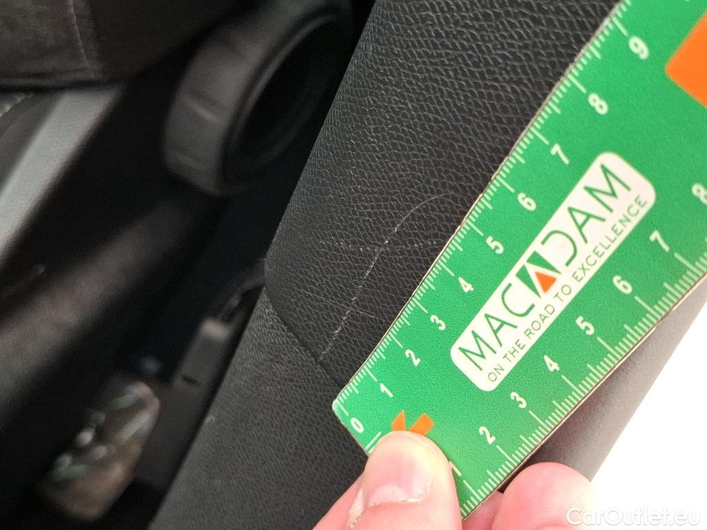  Peugeot  308 PEUGEOT  SW / 2021 / 5P / Break PureTech 130 S&S EAT8 ACTIVE PACK #24