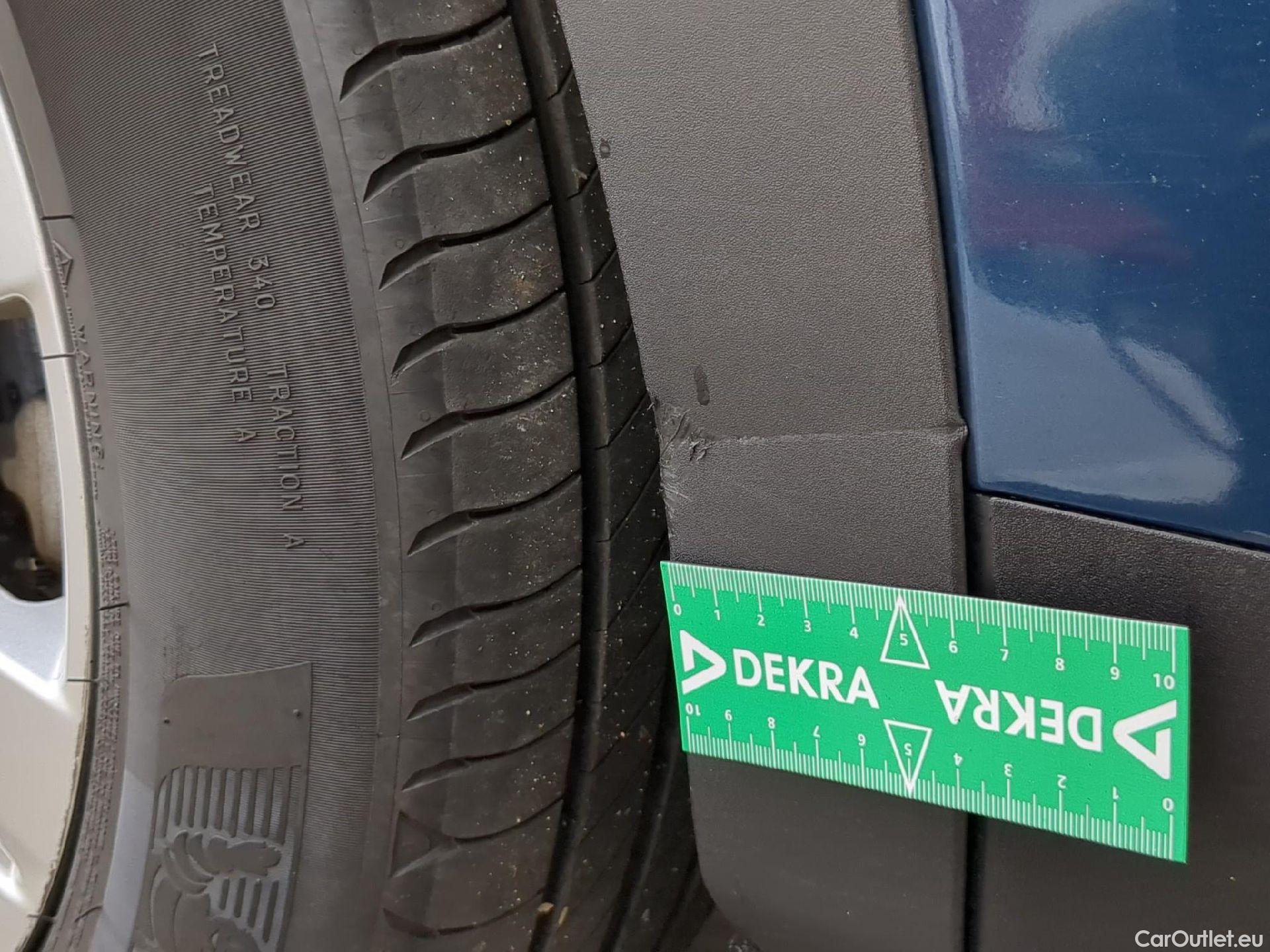  Peugeot  5008  Active Pack 1.2 PureTech 130CV BVA8 7 Sieges E6d #14