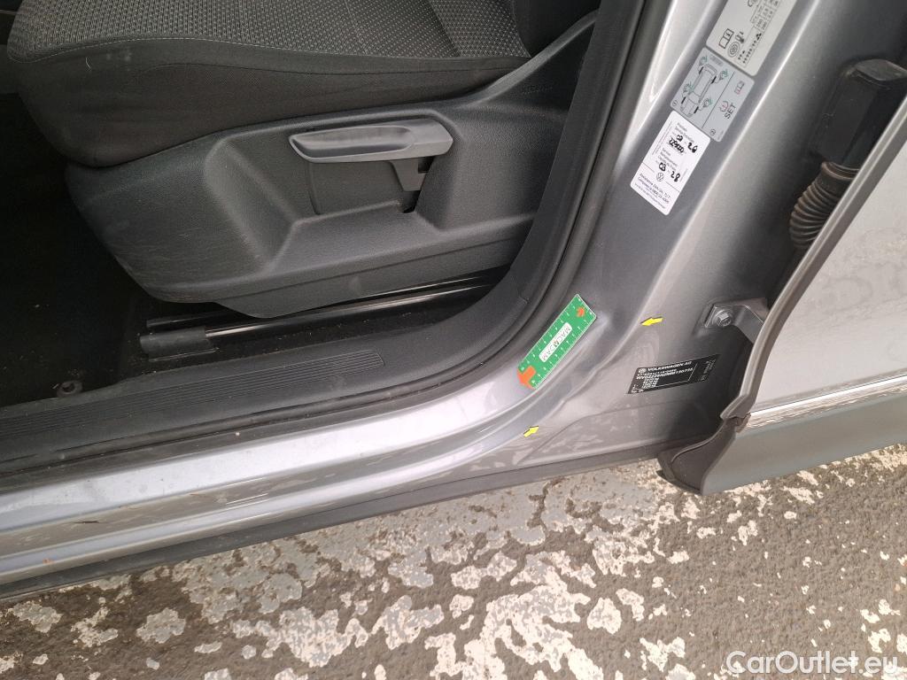  Volkswagen  Tiguan VOLKSWAGEN  Allspace / 2017 / 5P / SUV 2.0 TDI 150 DSG7 Confortline Business #21