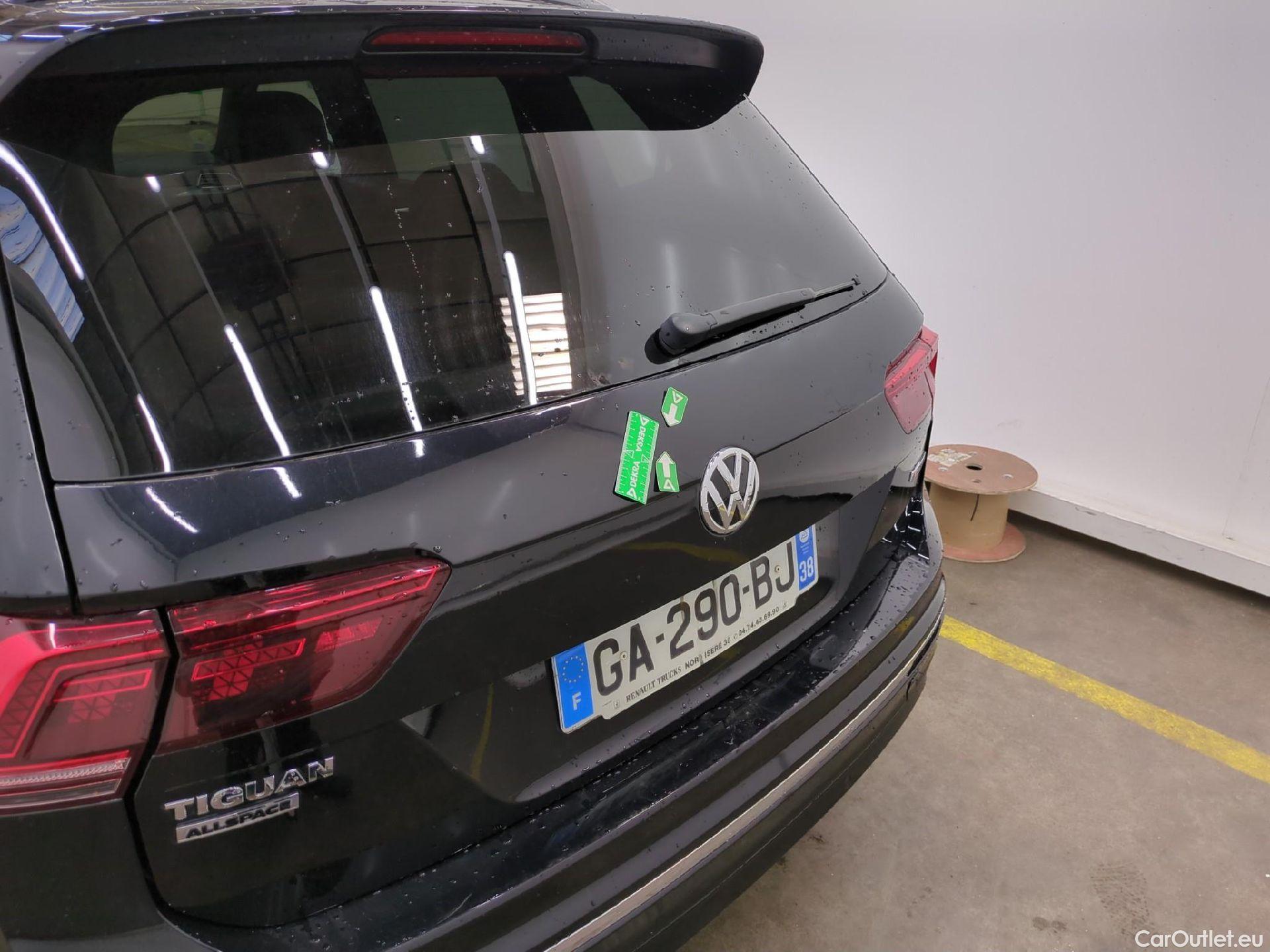  Volkswagen  Tiguan VOLKSWAGEN  Allspace / 2017 / 5P / SUV 2.0 TDI 200 DSG7 Carat Exclusive 4Motion #18