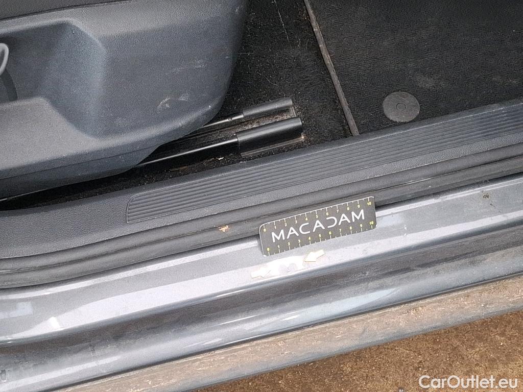  Volkswagen  T-ROC VOLKSWAGEN  / 2017 / 5P / SUV 2.0 TDI 115 LOUNGE BUS #44