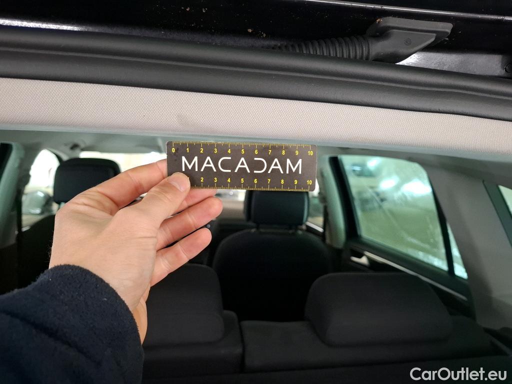  Volkswagen  Tiguan VOLKSWAGEN  / 2020 / 5P / SUV 2.0 TDI 150 DSG7 Life Business 4M #37