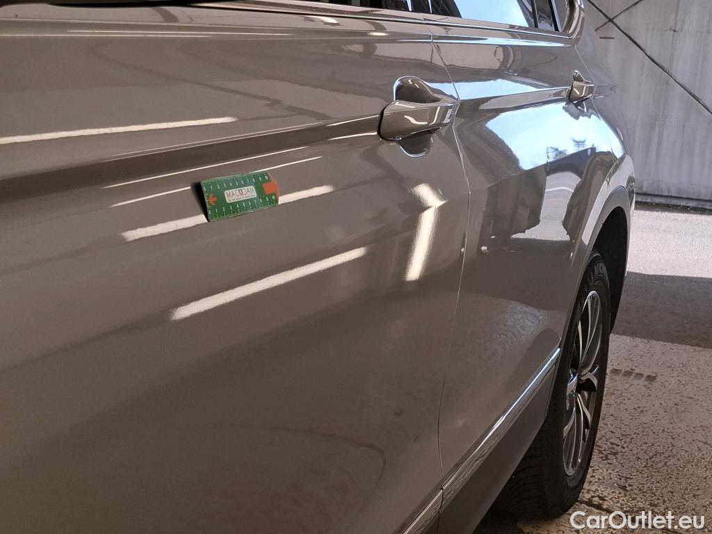  Volkswagen  Tiguan VOLKSWAGEN  Allspace / 2017 / 5P / SUV 2.0 TDI 150 DSG7 Confortline Business #17