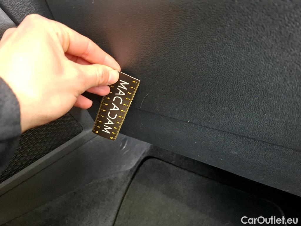  Volkswagen  Tiguan VOLKSWAGEN  / 2020 / 5P / SUV 2.0 TDI 150 DSG7 Life Business 4M #26