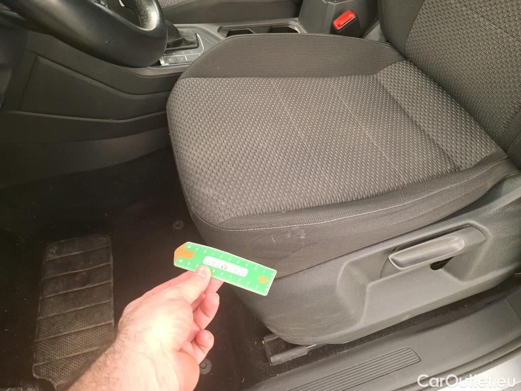  Volkswagen  Tiguan VOLKSWAGEN  Allspace / 2017 / 5P / SUV 2.0 TDI 150 DSG7 Confortline Business #54