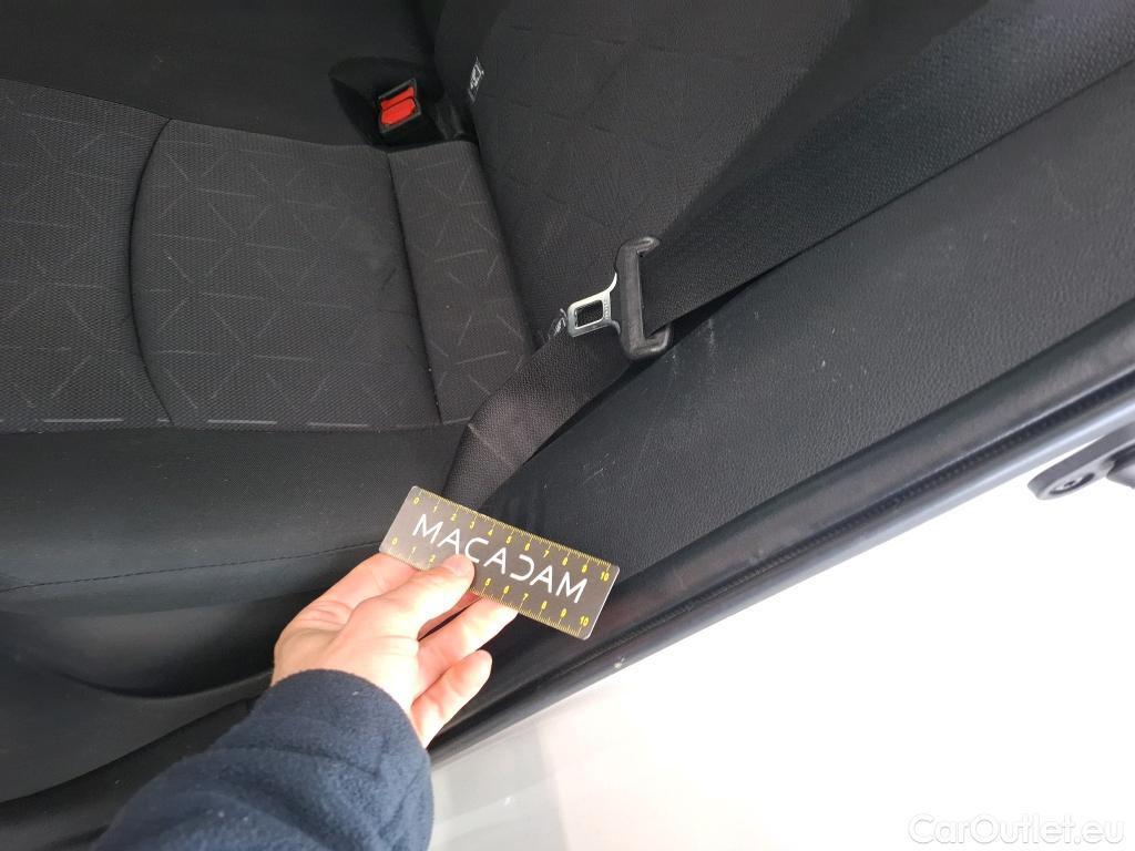  Toyota  RAV4 TOYOTA  Hybride / 2018 / 5P / SUV Hybride AWD Dynamic Business Beyond Zero #21