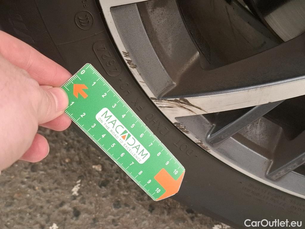  Volkswagen  Tiguan VOLKSWAGEN  Allspace / 2017 / 5P / SUV 2.0 TDI 150 DSG7 Confortline Business #39