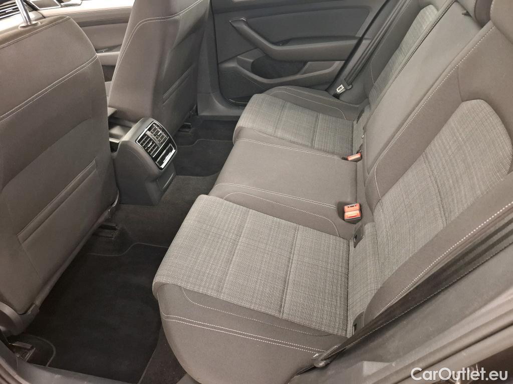  Volkswagen  Passat VOLKSWAGEN  SW / 2019 / 5P / Break 2.0 TDI EVO SCR 122 DSG7 SW BUSINESS #9