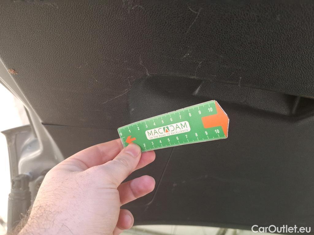  Volkswagen  Tiguan VOLKSWAGEN  Allspace / 2017 / 5P / SUV 2.0 TDI 150 DSG7 Confortline Business #50