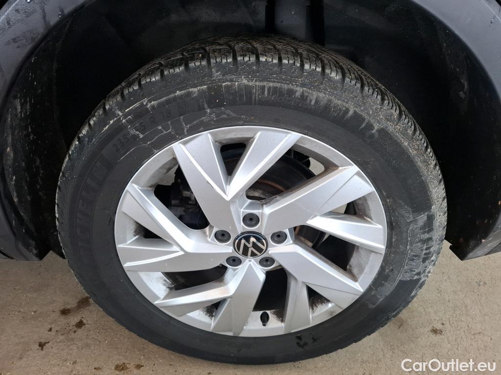  Volkswagen  Tiguan VOLKSWAGEN  / 2020 / 5P / SUV 2.0 TDI 150 DSG7 Life Business 4M #49