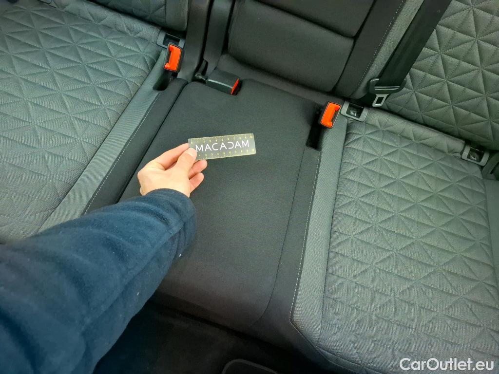  Volkswagen  Tiguan VOLKSWAGEN  / 2020 / 5P / SUV 2.0 TDI 150 DSG7 Life Business 4M #35