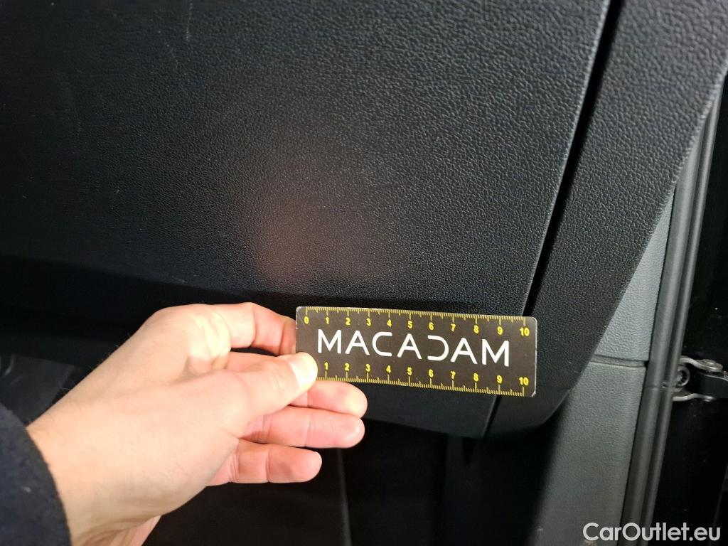  Volkswagen  Tiguan VOLKSWAGEN  / 2020 / 5P / SUV 2.0 TDI 150 DSG7 Life Business 4M #27