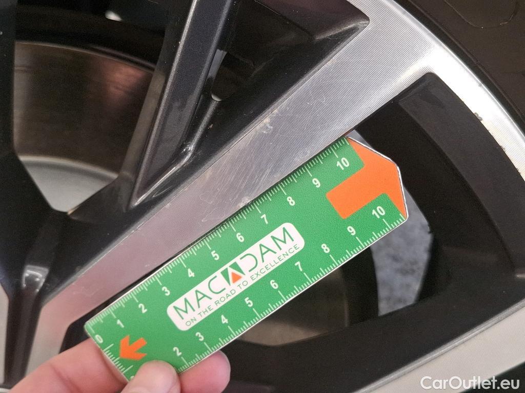  Volkswagen  Tiguan VOLKSWAGEN  Allspace / 2017 / 5P / SUV 2.0 TDI 150 DSG7 Confortline Business #35