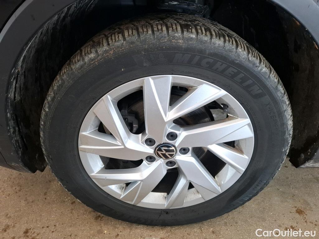  Volkswagen  Tiguan VOLKSWAGEN  / 2020 / 5P / SUV 2.0 TDI 150 DSG7 Life Business 4M #44