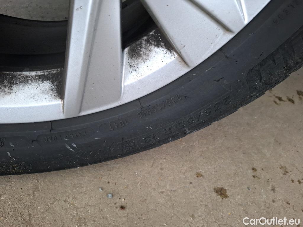  Volkswagen  Tiguan VOLKSWAGEN  / 2020 / 5P / SUV 2.0 TDI 150 DSG7 Life Business 4M #17