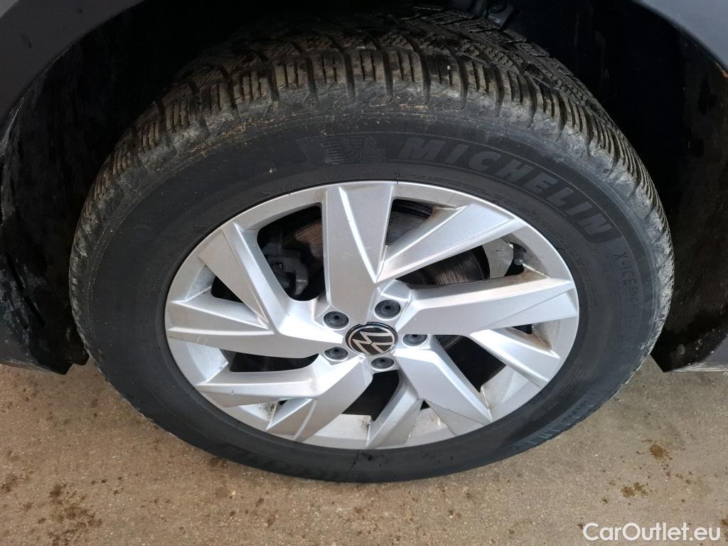  Volkswagen  Tiguan VOLKSWAGEN  / 2020 / 5P / SUV 2.0 TDI 150 DSG7 Life Business 4M #43