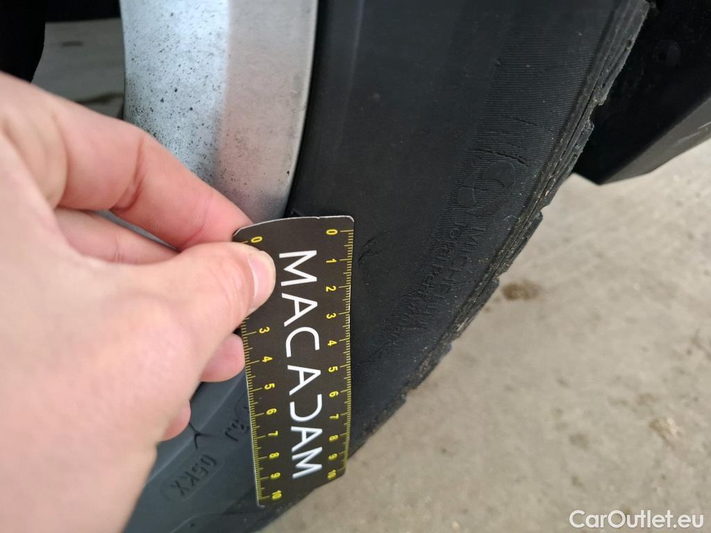  Volkswagen  Tiguan VOLKSWAGEN  / 2020 / 5P / SUV 2.0 TDI 150 DSG7 Life Business 4M #20