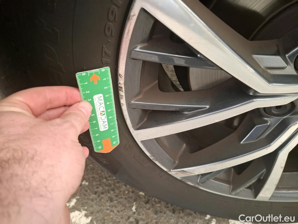  Volkswagen  Tiguan VOLKSWAGEN  Allspace / 2017 / 5P / SUV 2.0 TDI 150 DSG7 Confortline Business #38