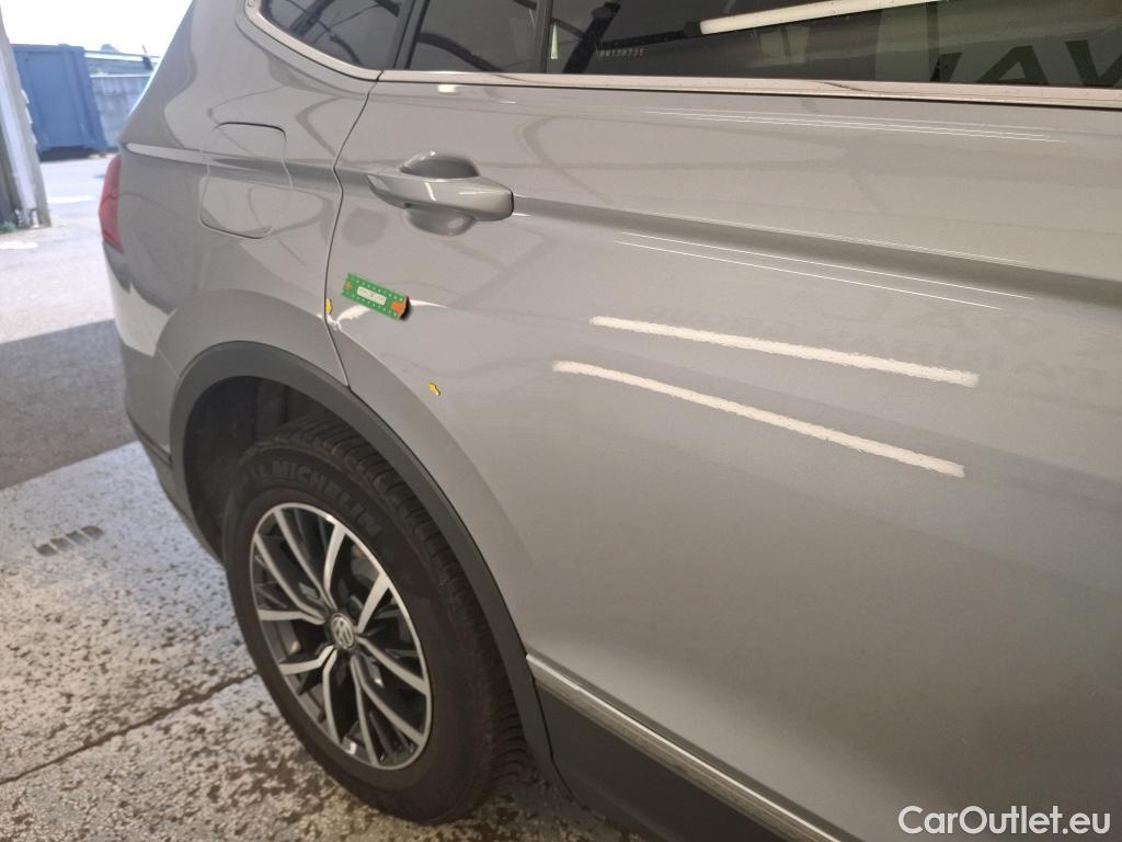  Volkswagen  Tiguan VOLKSWAGEN  Allspace / 2017 / 5P / SUV 2.0 TDI 150 DSG7 Confortline Business #4