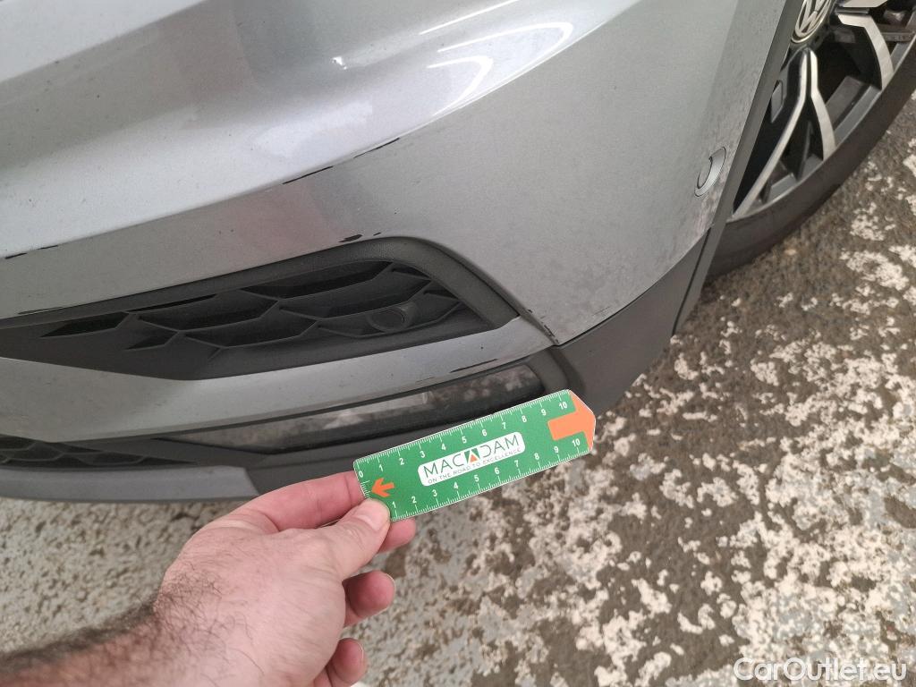  Volkswagen  Tiguan VOLKSWAGEN  Allspace / 2017 / 5P / SUV 2.0 TDI 150 DSG7 Confortline Business #30