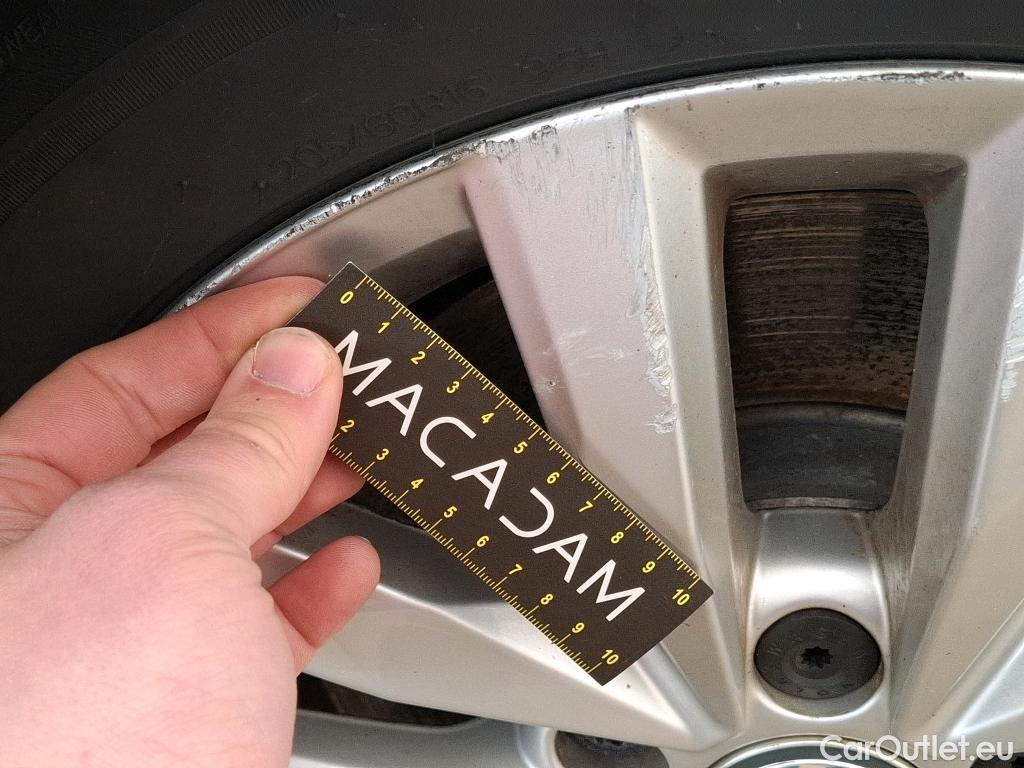  Volkswagen  Touran VOLKSWAGEN  5p Monovolume 1.6 TDI 115 DSG7 Confortline Busines BMT #32