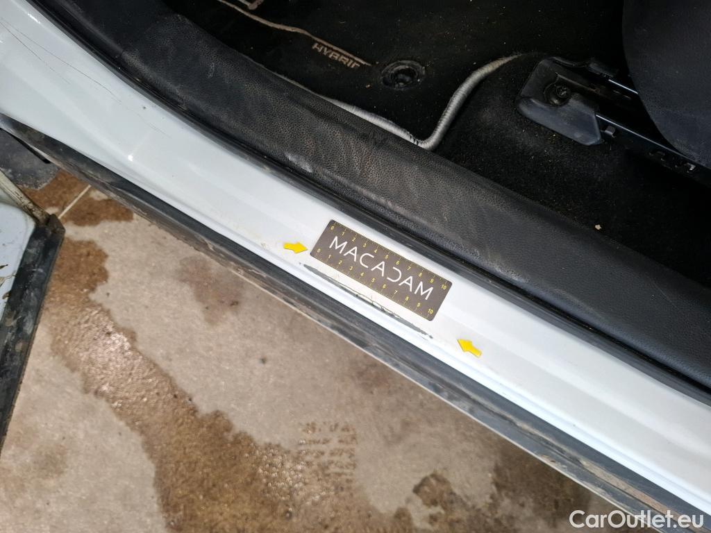  Toyota  RAV4 TOYOTA  Hybride / 2018 / 5P / SUV Hybride AWD Dynamic Business Beyond Zero #3