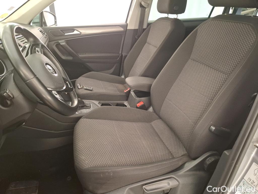  Volkswagen  Tiguan VOLKSWAGEN  Allspace / 2017 / 5P / SUV 2.0 TDI 150 DSG7 Confortline Business #53