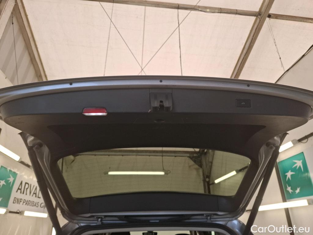  Volkswagen  Tiguan VOLKSWAGEN  Allspace / 2017 / 5P / SUV 2.0 TDI 150 DSG7 Confortline Business #47