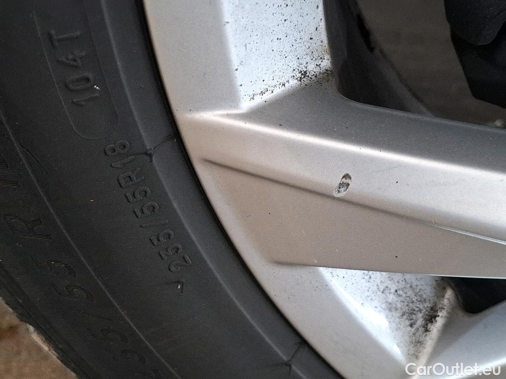  Volkswagen  Tiguan VOLKSWAGEN  / 2020 / 5P / SUV 2.0 TDI 150 DSG7 Life Business 4M #13