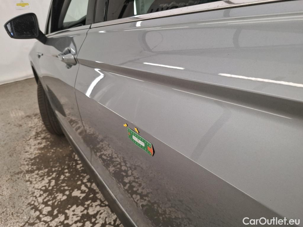  Volkswagen  Tiguan VOLKSWAGEN  Allspace / 2017 / 5P / SUV 2.0 TDI 150 DSG7 Confortline Business #51