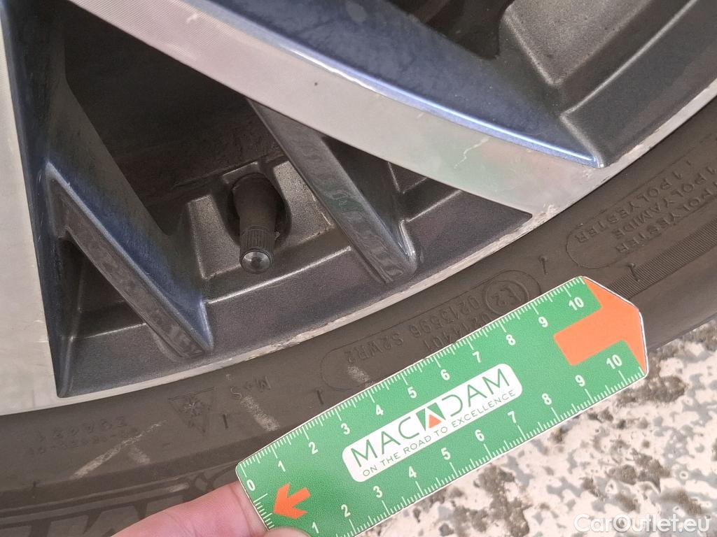  Volkswagen  Tiguan VOLKSWAGEN  Allspace / 2017 / 5P / SUV 2.0 TDI 150 DSG7 Confortline Business #34