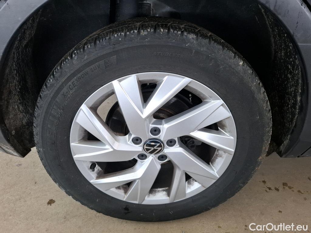  Volkswagen  Tiguan VOLKSWAGEN  / 2020 / 5P / SUV 2.0 TDI 150 DSG7 Life Business 4M #15