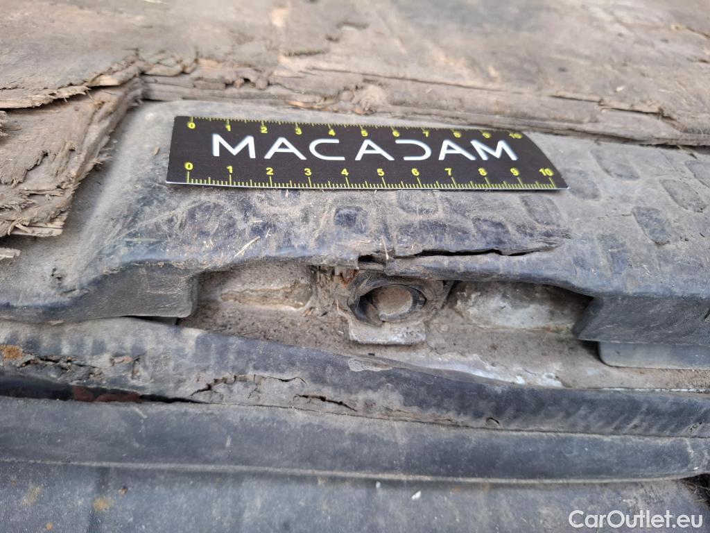  Nissan  NV300 NISSAN  VU 4p Fourgon 1.6 DCI 145 S/S N-CONNECTA L2H2 3.0T #47