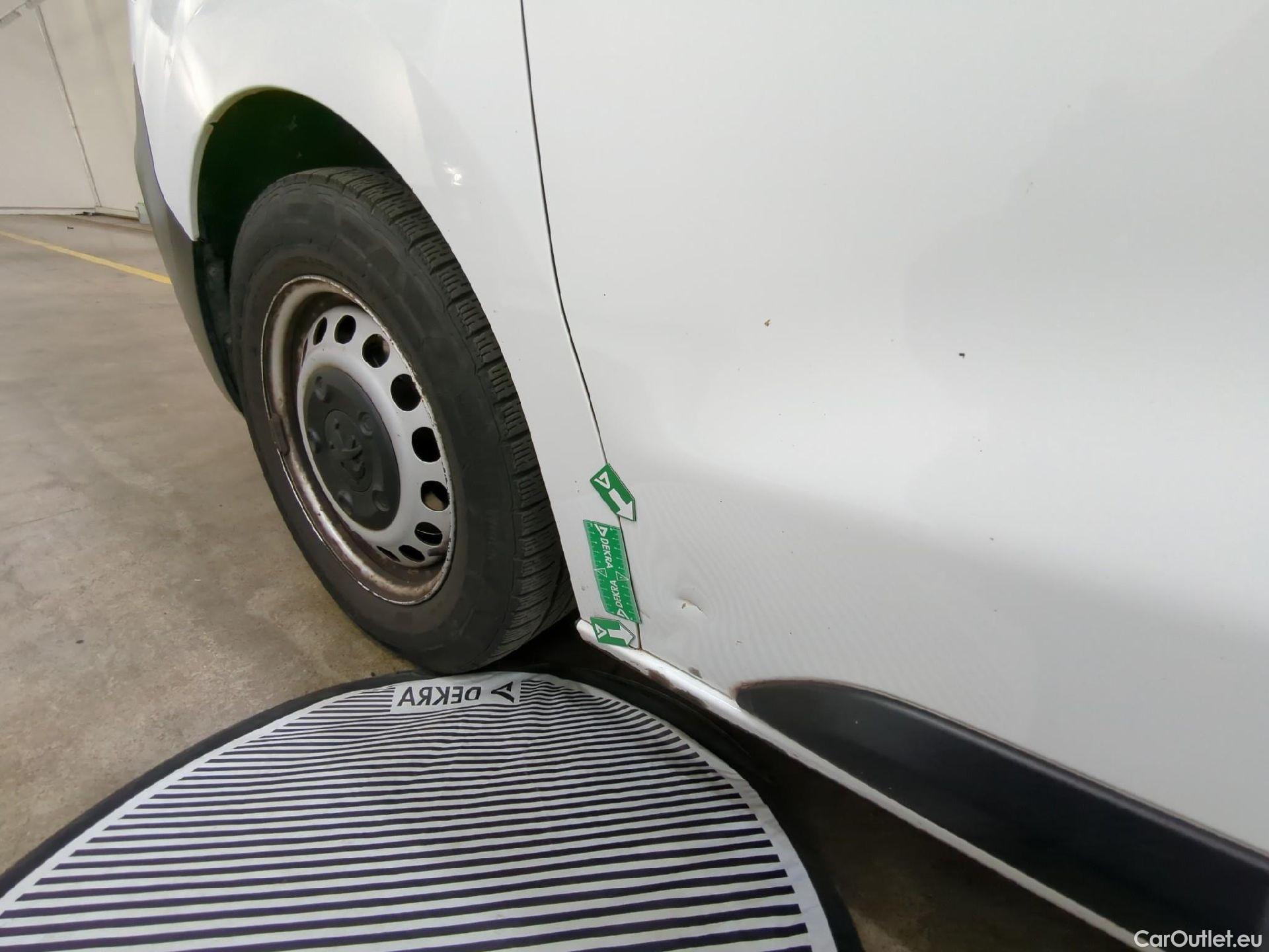  Peugeot  Expert  Fourgon Premium Pack Standard 1.6 HDi 95CV BVM5 E6 #32