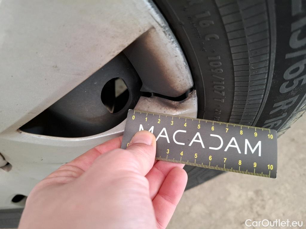  Nissan  NV300 NISSAN  VU 4p Fourgon 1.6 DCI 145 S/S N-CONNECTA L2H2 3.0T #51