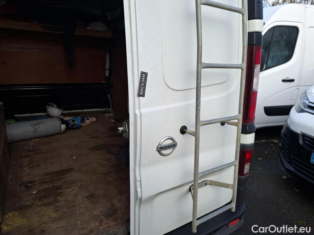  Nissan  NV300 NISSAN  VU 4p Fourgon 1.6 DCI 145 S/S N-CONNECTA L2H2 3.0T #45