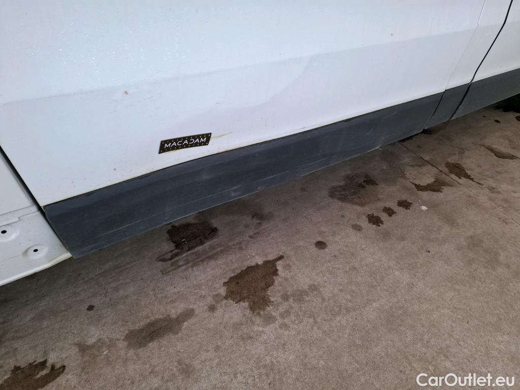  Nissan  NV300 NISSAN  VU 4p Fourgon 1.6 DCI 145 S/S N-CONNECTA L2H2 3.0T #28