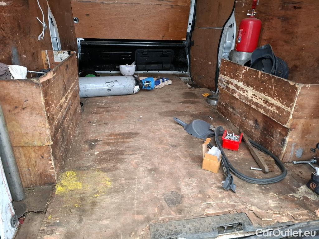  Nissan  NV300 NISSAN  VU 4p Fourgon 1.6 DCI 145 S/S N-CONNECTA L2H2 3.0T #27