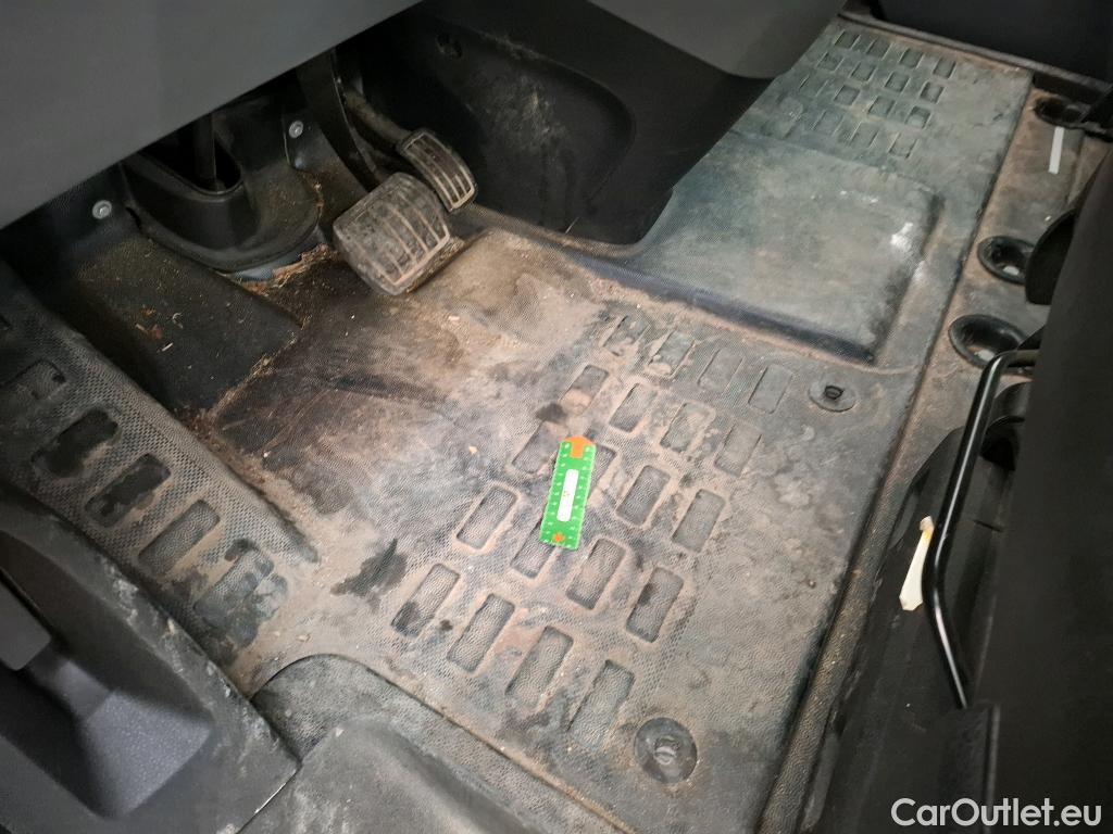  Peugeot  Expert  Fourgon Asphalt L2 2.0 HDi 120CV BVA8 E6dT #42