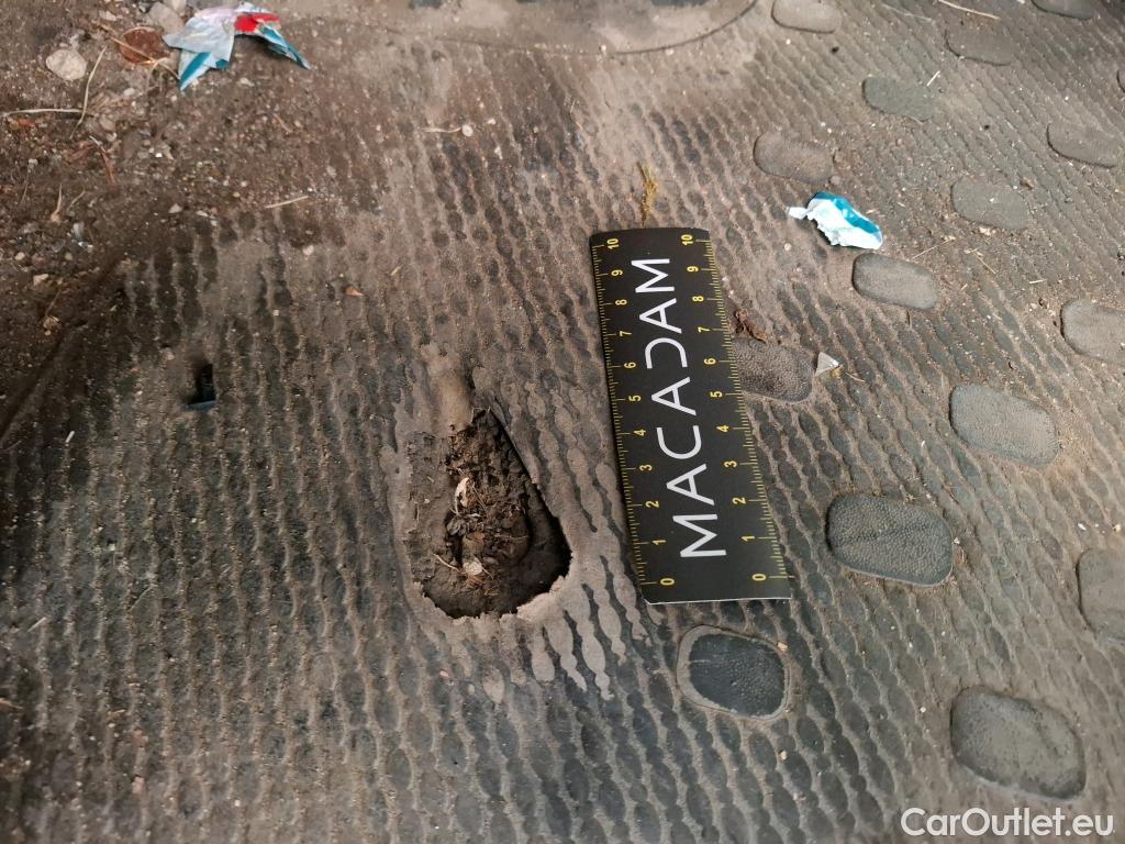  Nissan  NV300 NISSAN  VU 4p Fourgon 1.6 DCI 145 S/S N-CONNECTA L2H2 3.0T #43