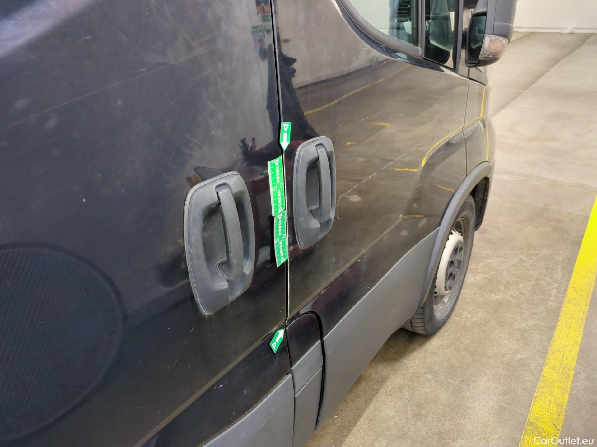  Iveco  Daily IVECO  / 2014 / 4P / Fourgon tôlé 2.3 35S16SA8 V11 H2 3520 #31