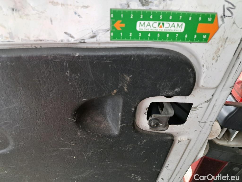  Renault  Trafic RENAULT  VU 4p VNA FG-GCF L1H1 1000 dCi 115 fourgon tôlé (V904) #95