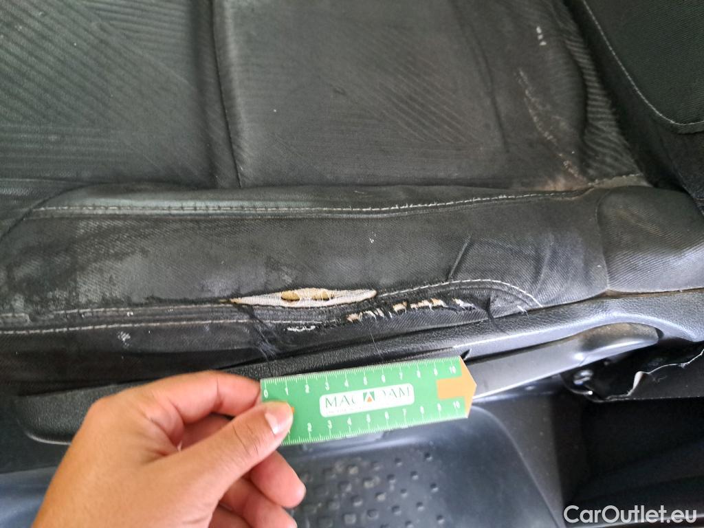  Renault  Trafic RENAULT  VU 4p VNA FG-GCF L1H1 1000 dCi 115 fourgon tôlé (V904) #48