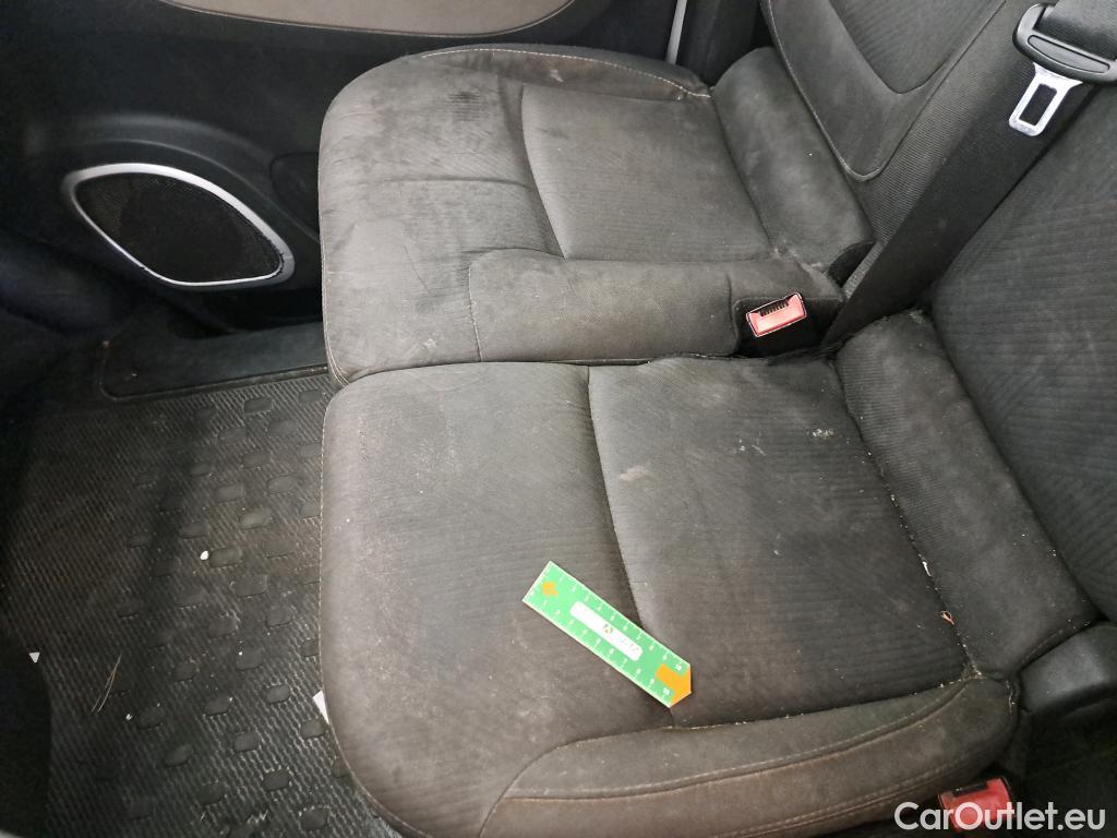  Renault  Trafic RENAULT  VU 4p VNA FG-GCF L1H1 1000 dCi 115 fourgon tôlé (V904) #98