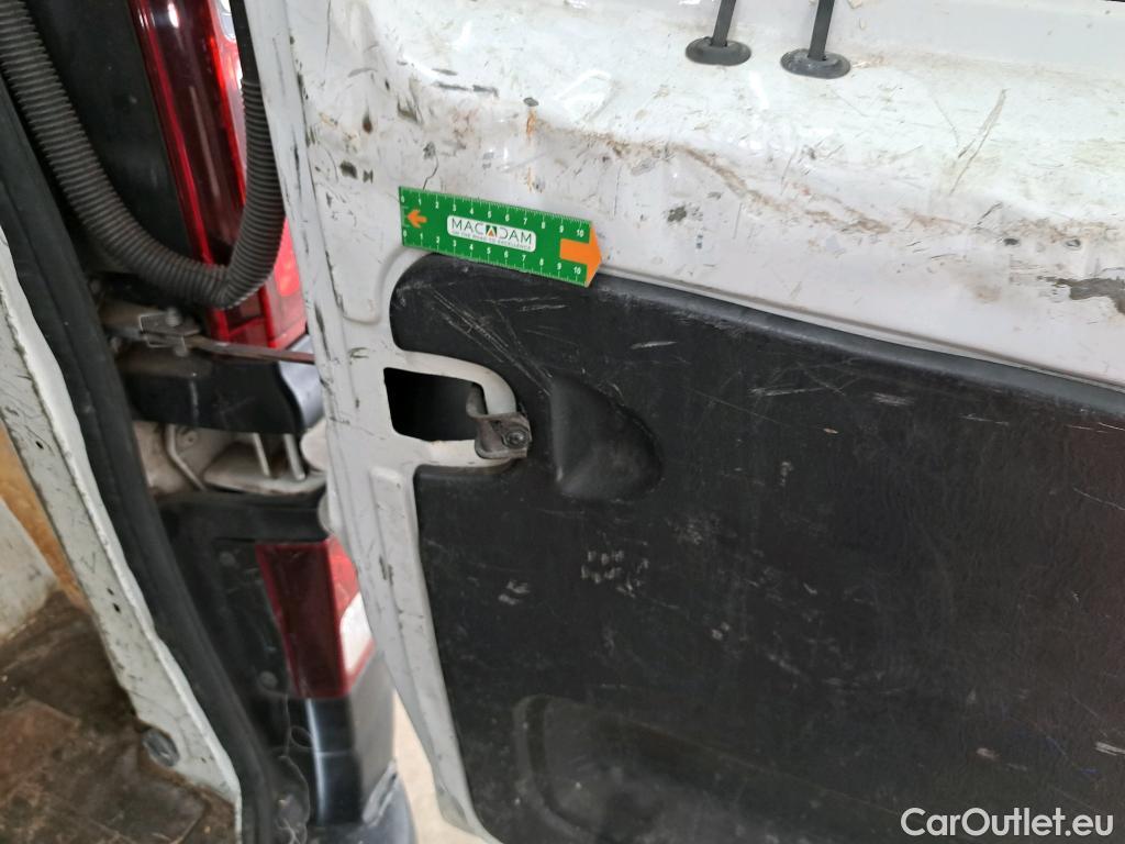  Renault  Trafic RENAULT  VU 4p VNA FG-GCF L1H1 1000 dCi 115 fourgon tôlé (V904) #92