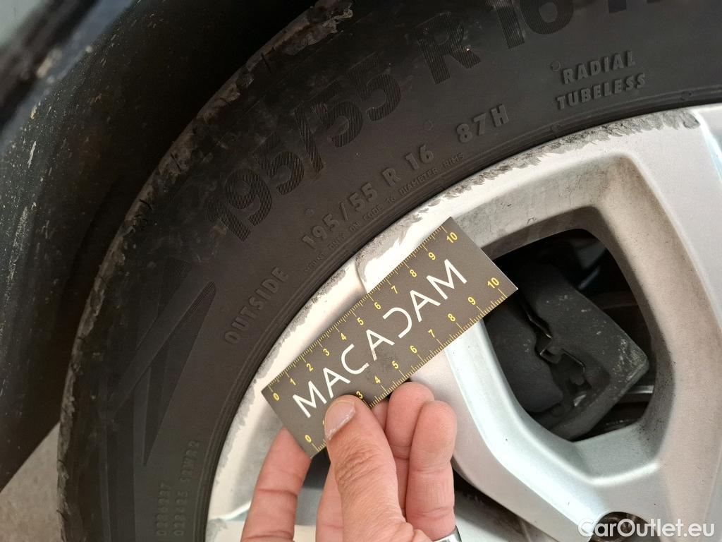  Renault  Clio  Société Réversible VU 5p Berline Business Réversible dCi 90 EDC / TRANSFO VP/VF #28